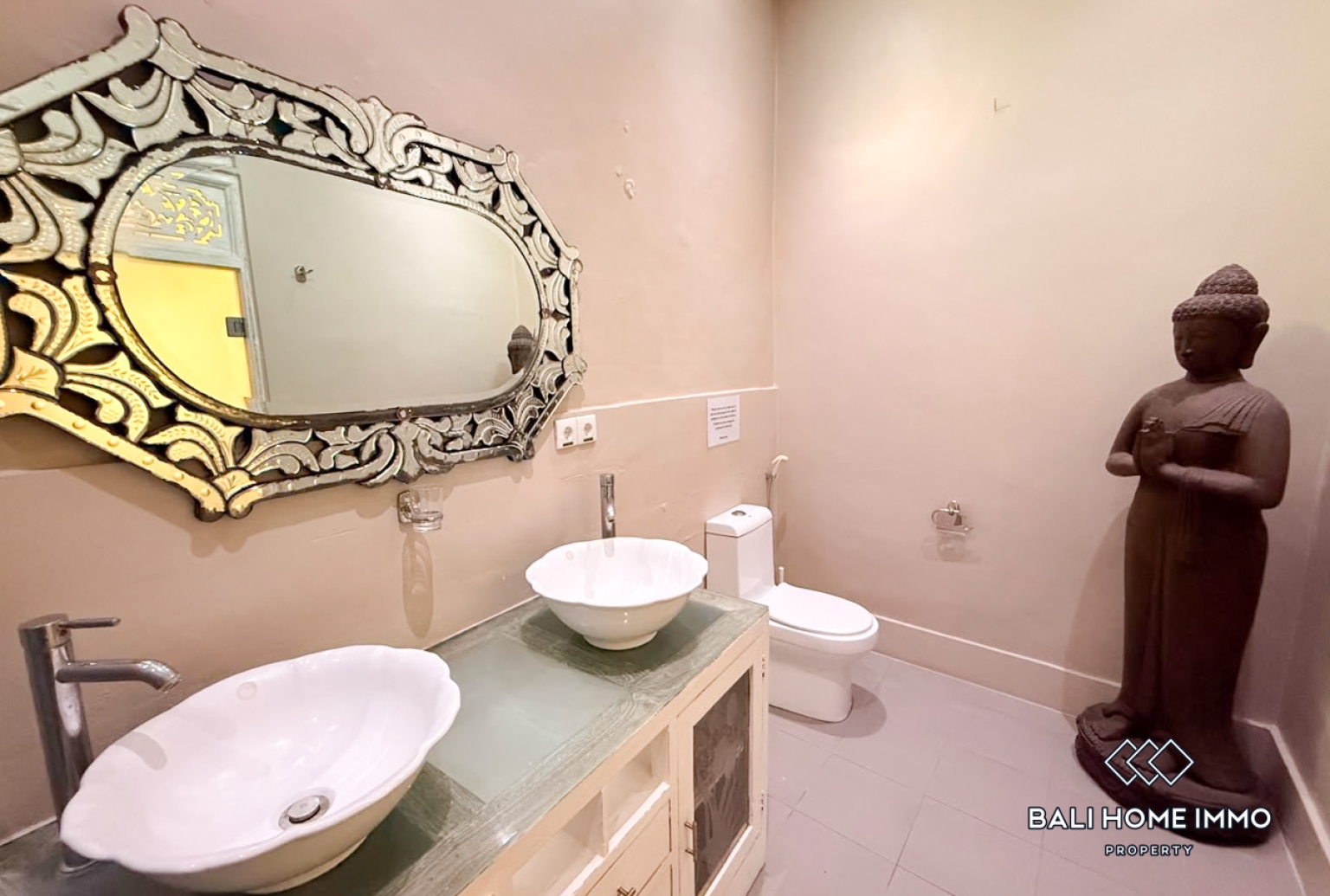 2 Bedroom Villa For Rent in Seminyak Oberoi — image 8