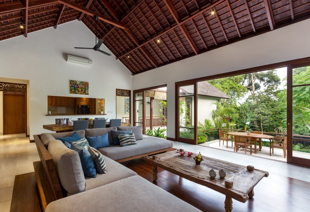 Four-Bedroom Villa with Garden Offering Unmatched Luxury and Comfort in Pererenan Area — image 5