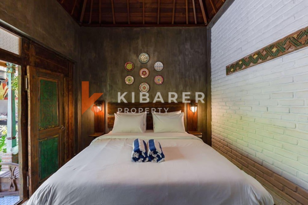 Authentic Three-Bedroom Joglo Wooden Villa in Pererenan — image 2