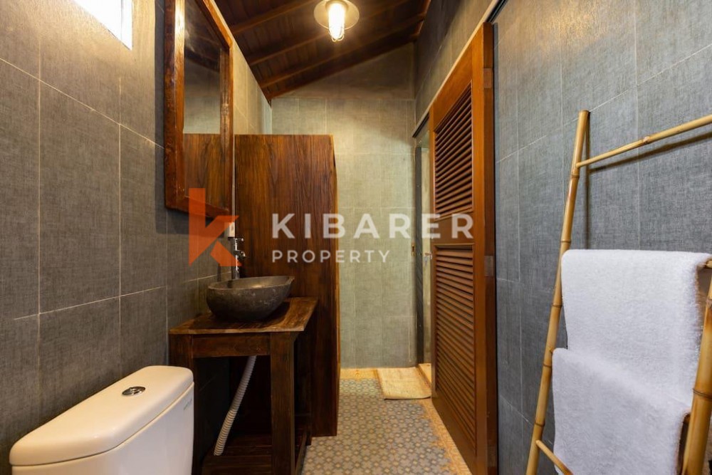 Three Bedroom Authentic Joglo Wooden Villa in Pererenan — image 8