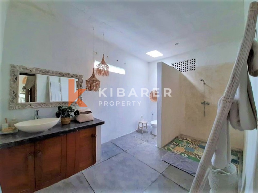 Beautiful Closed Two-Bedroom Villa in Padang Linjong — image 5