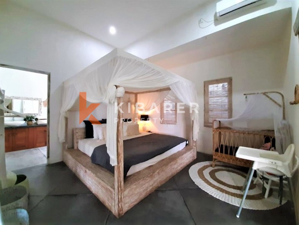 Beautiful Closed Two-Bedroom Villa in Padang Linjong — image 14