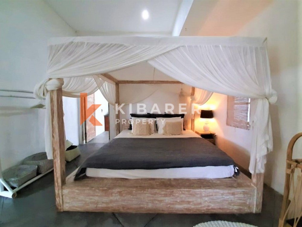 Beautiful Closed Two-Bedroom Villa in Padang Linjong — image 4