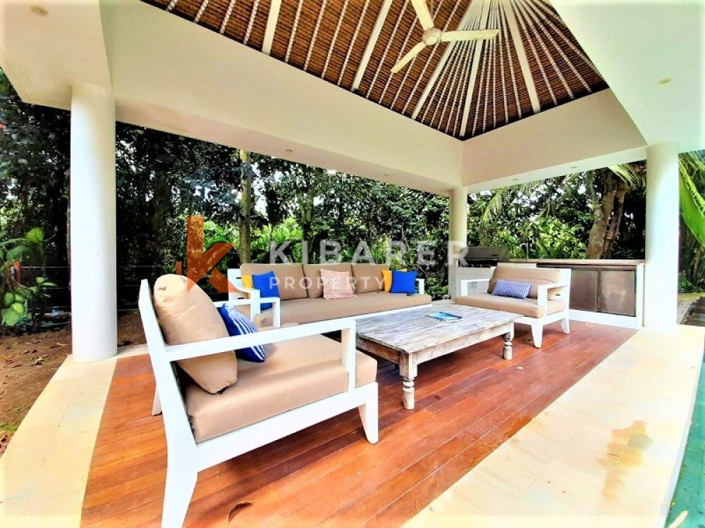 Four-Bedroom Open Living Luxury Villa in Pererenan — image 9