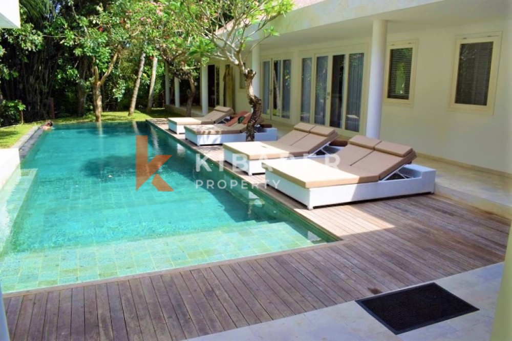 LUXURY FOUR BEDROOM OPEN LIVING VILLA IN PERERENAN — image 1
