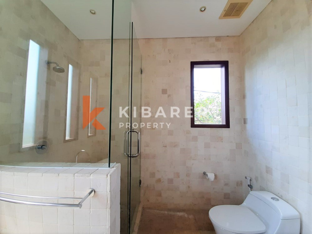 Three Bedroom close to the beach in Seseh — image 9