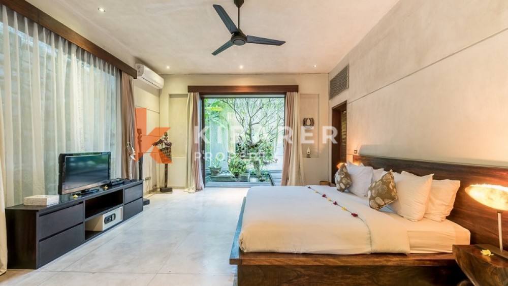 Luxury Five Bedrooms Villa In Quite Area In Umalas — image 13