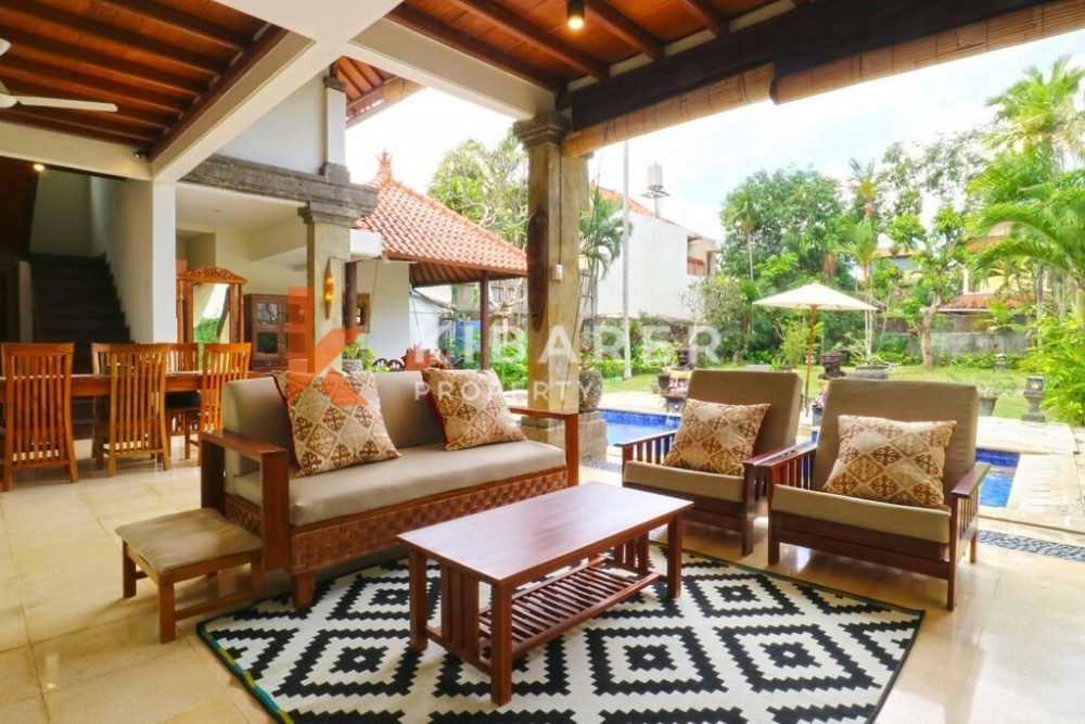 Large 3-Bedroom Villa in Batu Belig — image 2