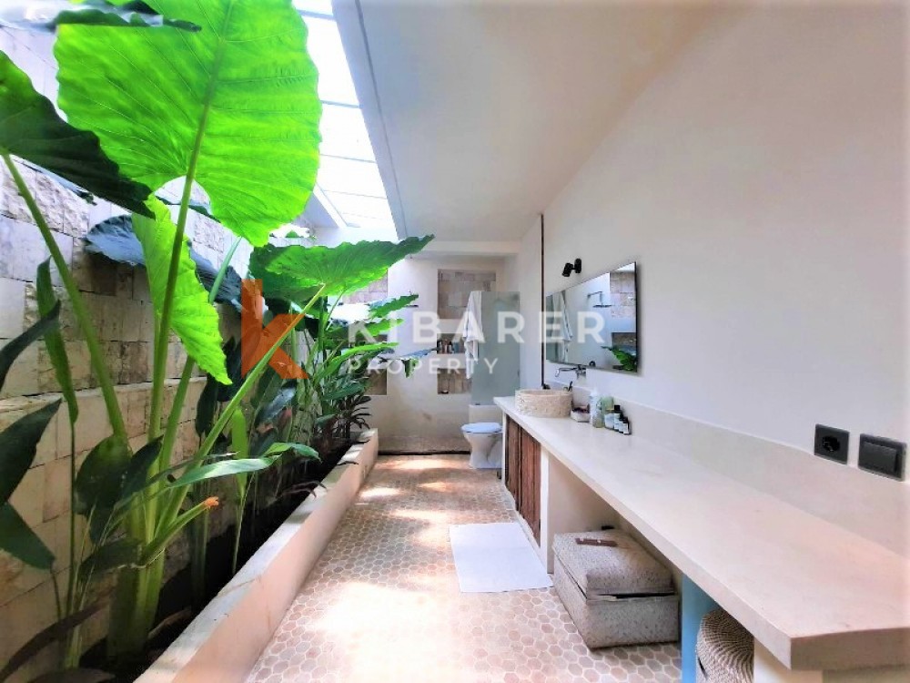 Incredible New Two-Bedroom Open Living Villa in Pererenan — image 4
