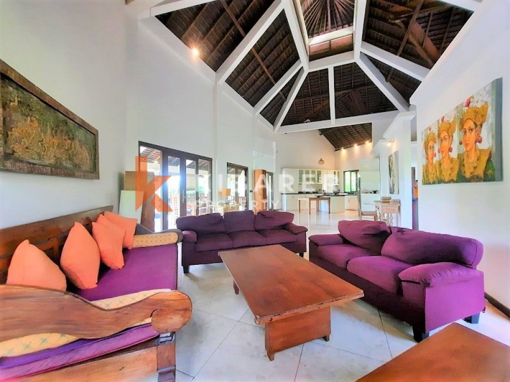 Stunning Five-Bedroom Villa with Great View in Pererenan — image 9