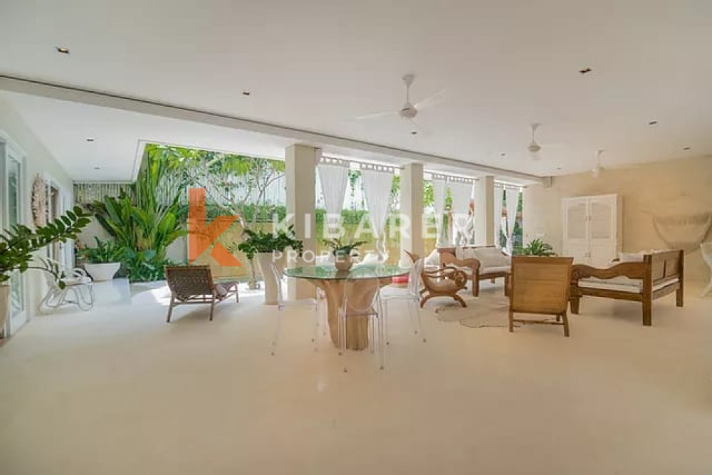 Superb Three-Bedroom Villa with the Best Location in Canggu — image 3