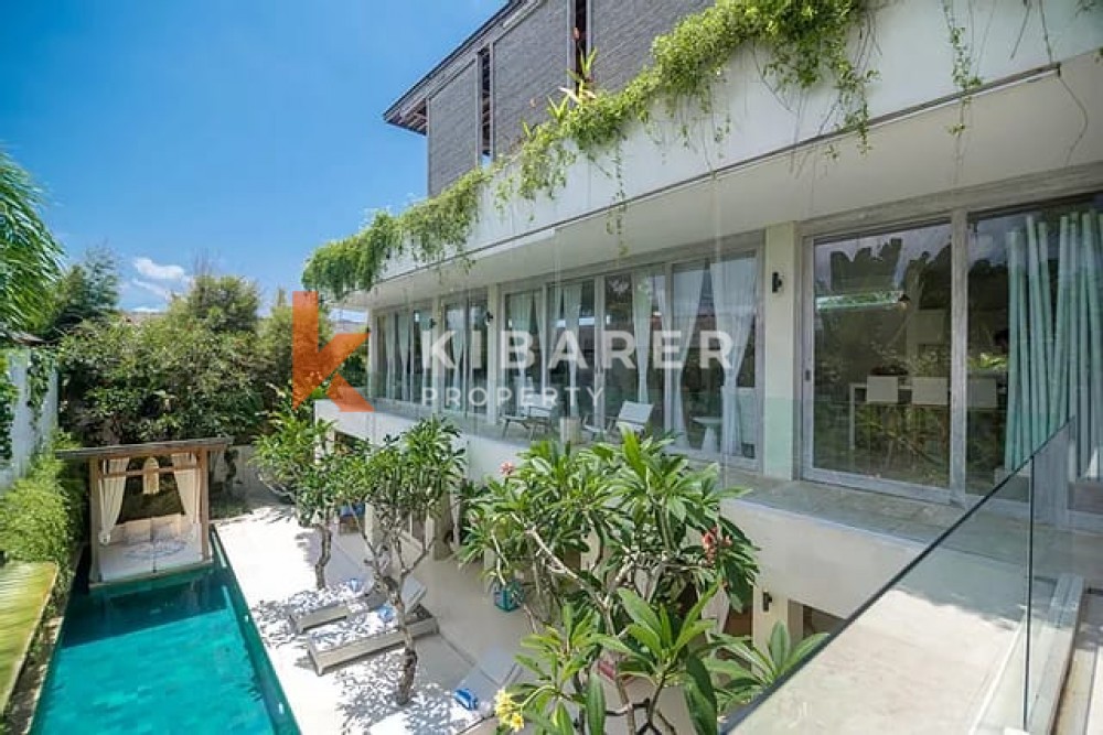 Stunning Three Bedroom Villa with best location in Canggu — image 12