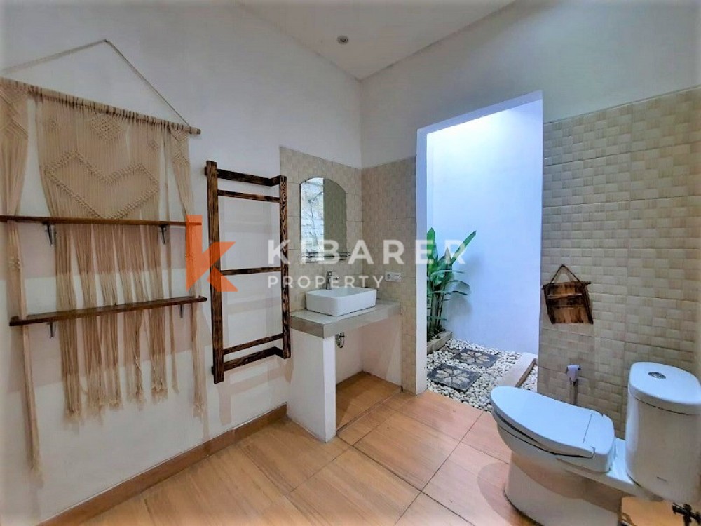 Beautiful Three-Bedroom Open Living Villa in Canggu — image 15