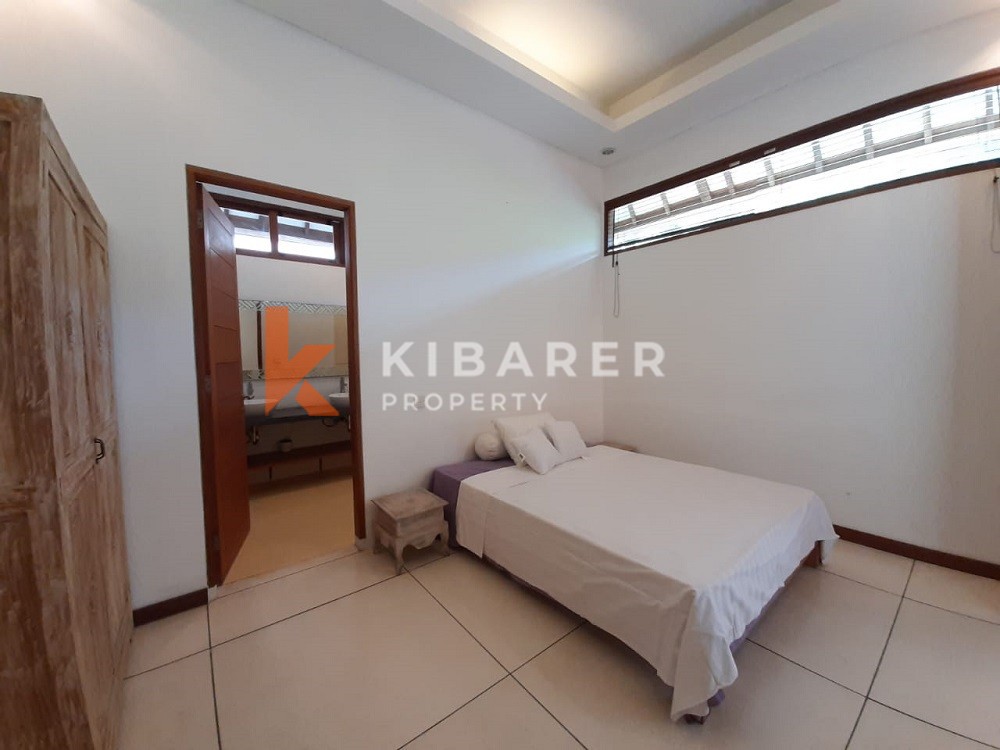 Three Bedroom Complex Villa walking distance to Berawa Beach — image 11