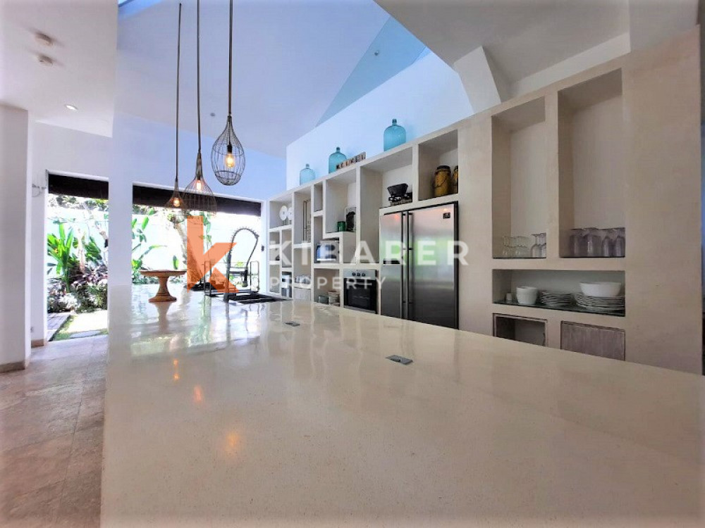 Incredible Open-Plan Three-Bedroom Villa in a Prime Location in Berawa — image 13
