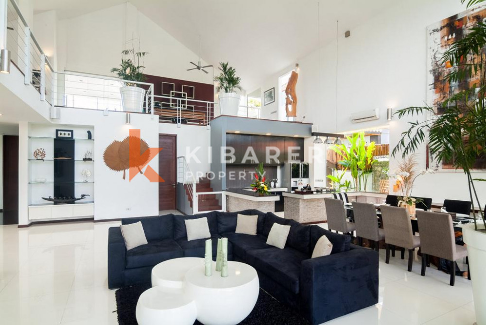 Amazing Design Four Bedrooms Closed Living Villa In Umalas — image 14