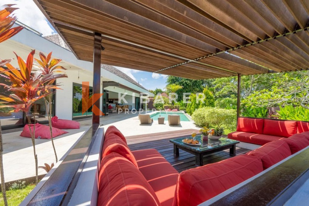 Amazing Four Bedroom Enclosed Living Villa in Ungasan — image 16