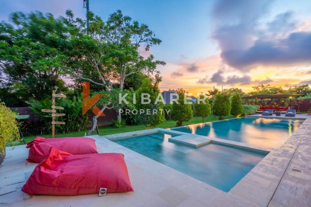 Amazing Four Bedroom Enclosed Living Villa in Ungasan — image 17