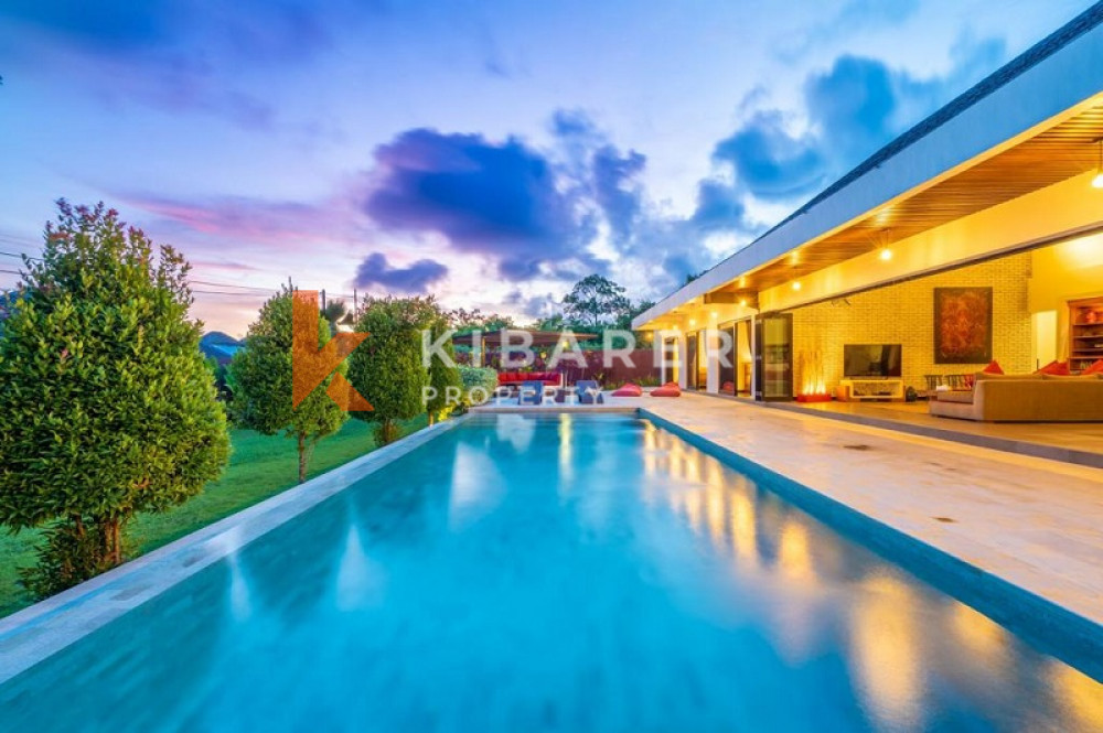 Amazing Four Bedroom Enclosed Living Villa in Ungasan — image 4