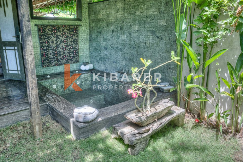 Peaceful Eight Bedroom Villa in the middle of nature in Umalas — image 16