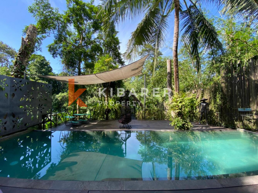 Wonderful Three Bedroom Riverside Villa Situated in Nyanyi — image 9