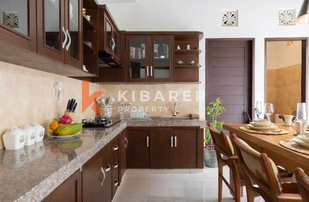 Charming Three-Bedroom Villa in the Quiet Area of Canggu — image 2