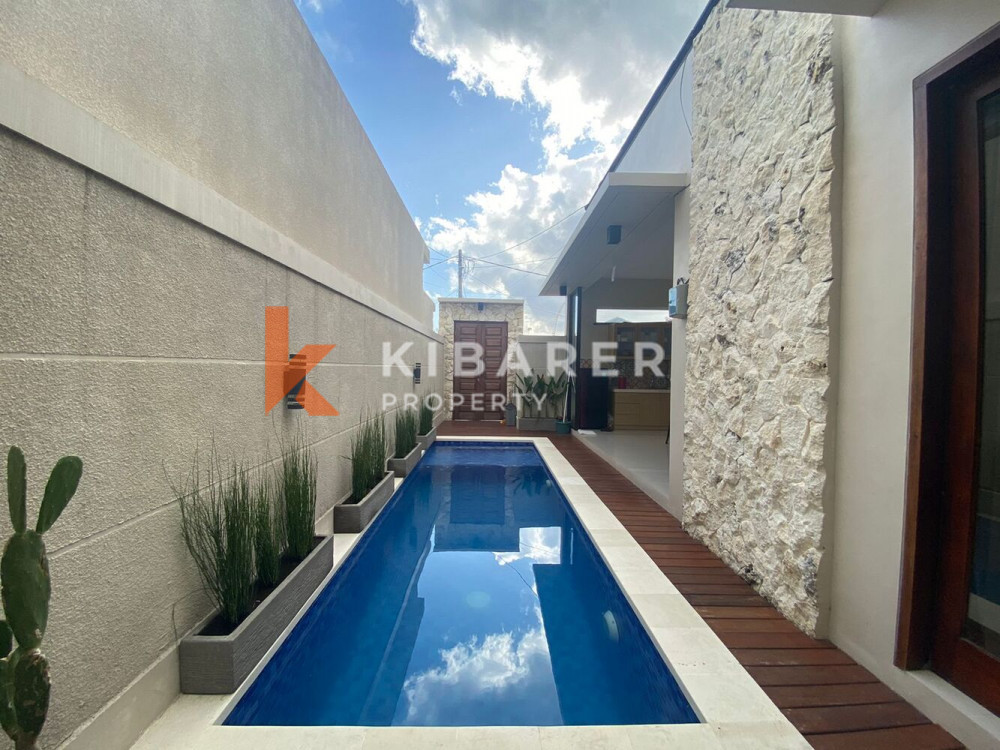 Cozy Two Bedroom Complex Villa With Open Living in Ungasan — image 3