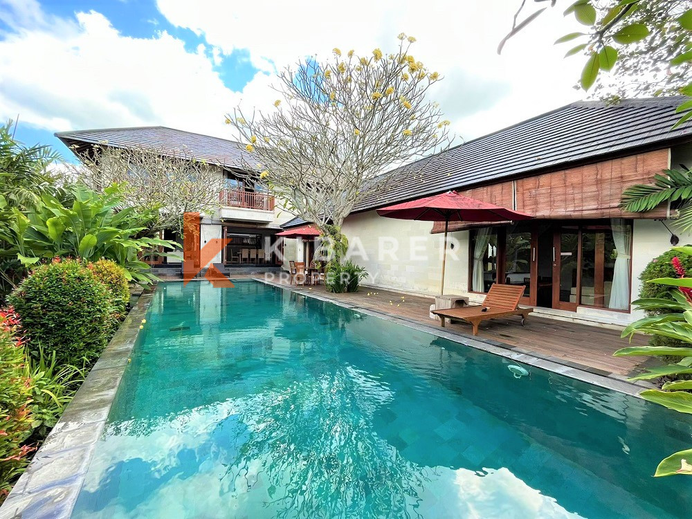 Spacious Four-Bedroom Villa in Babakan — image 1