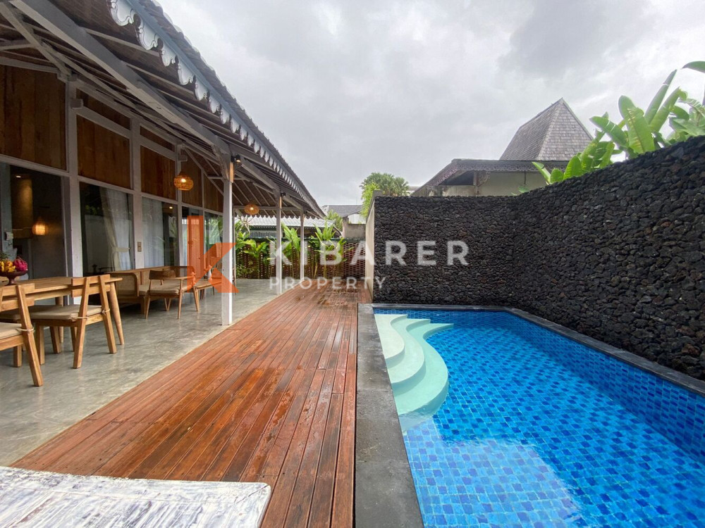 Two Bedroom Complex Villa With Private Pool Nestled in Batu Belig — image 1