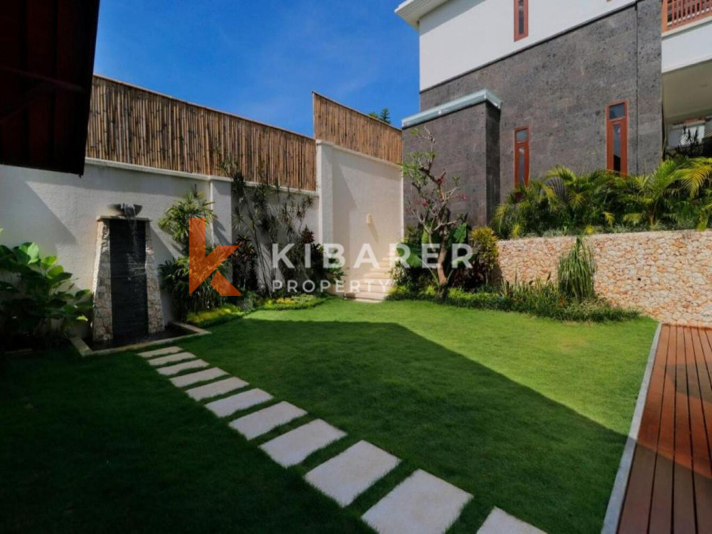 Stunning Four Bedroom Open Living Villa Situated in Ungasan — image 8