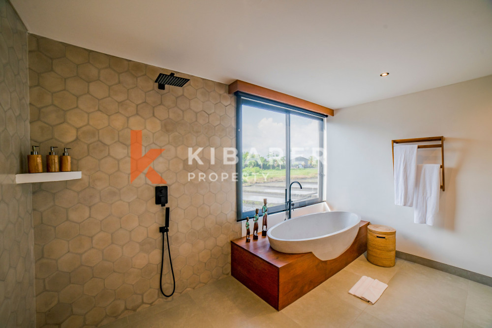 Superb Three-Bedroom Villa Within Walking Distance to Cemagi Beach — image 12