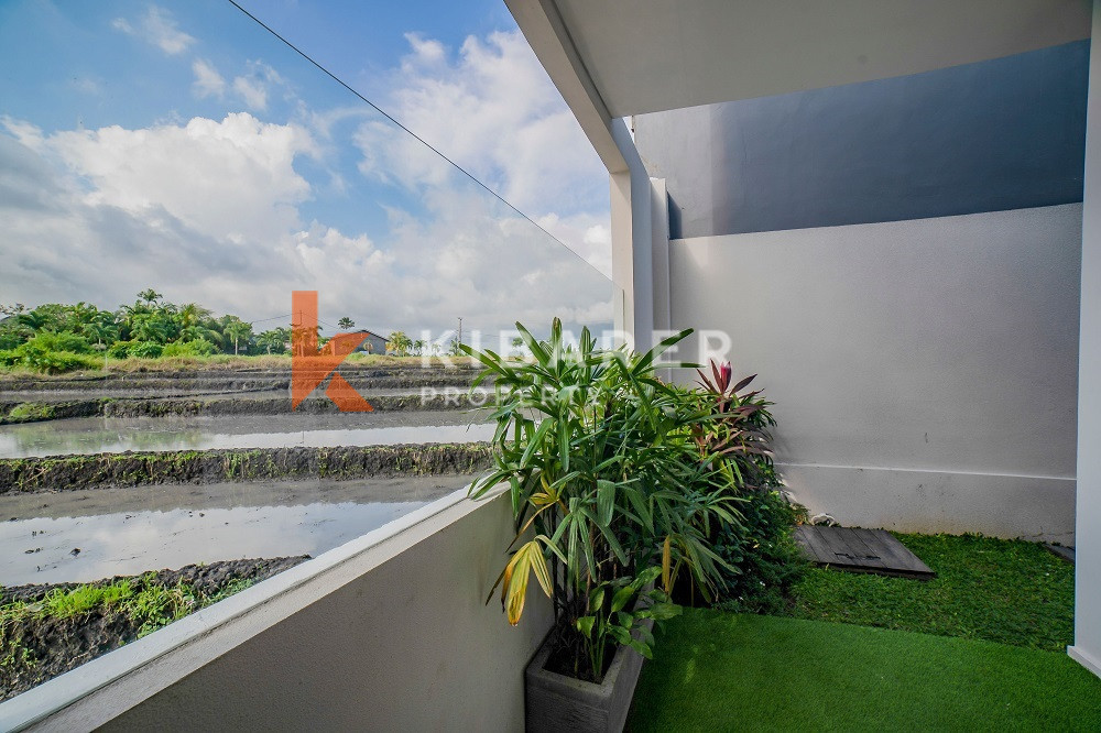 Stunning Three Bedroom Villa walking distance to Cemagi Beach — image 13