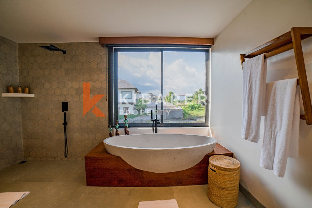 Stunning Three Bedroom Villa walking distance to Cemagi Beach — image 10