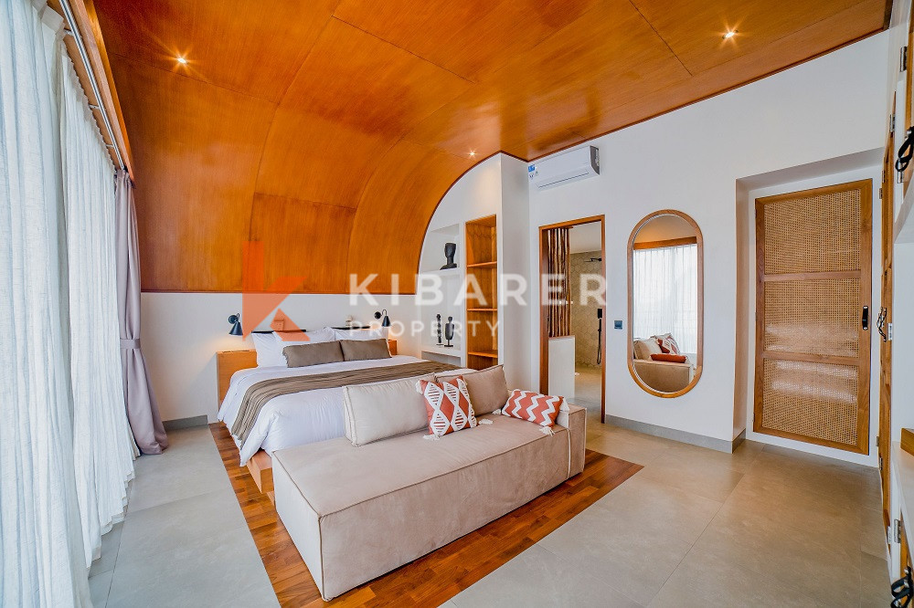 Superb Three-Bedroom Villa Within Walking Distance to Cemagi Beach — image 7