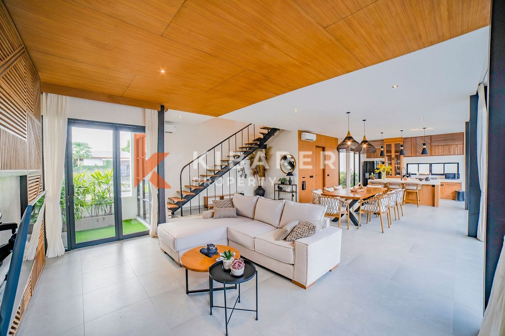 Stunning Three Bedroom Villa walking distance to Cemagi Beach — image 4