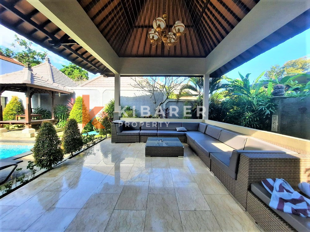 One Gate System Two-Bedroom Open Living Villa Located in Canggu — image 8