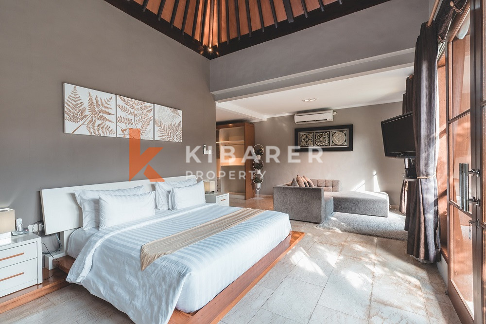 One Gate System Two-Bedroom Open Living Villa Located in Canggu — image 2