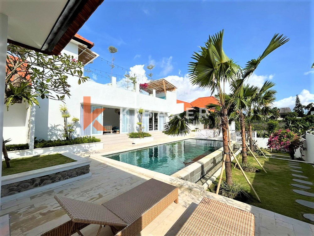 Incredible New Four-Bedroom Gated Villa with Views in Padonan — image 5
