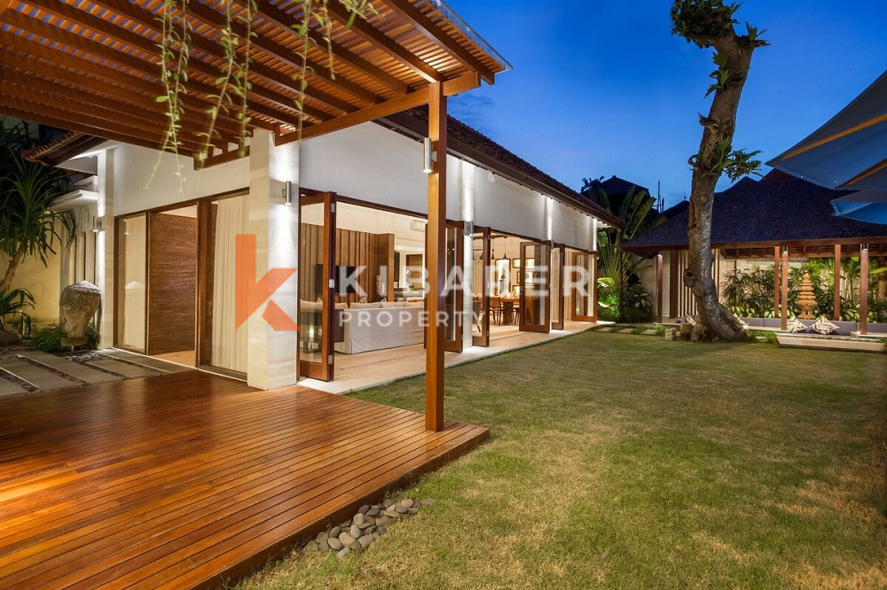 Stunning Four Bedroom Villa located in quiet Seminyak area — image 2