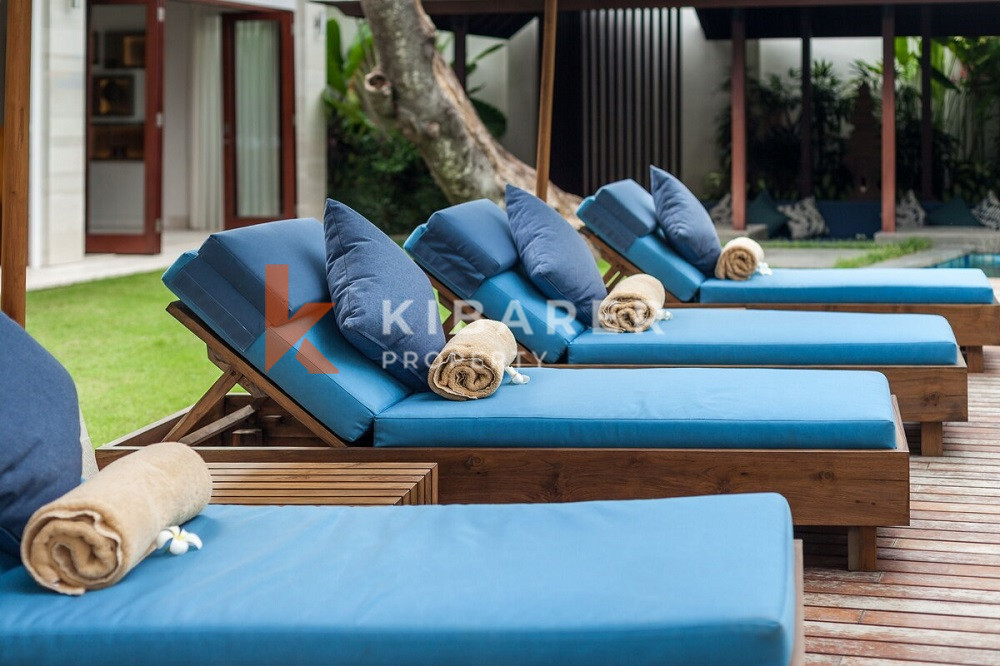 Stunning Four Bedroom Villa located in quiet Seminyak area — image 9
