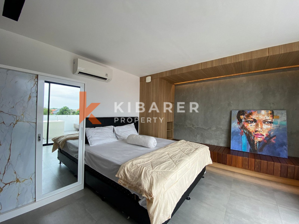 Modern Five-Bedroom Closed Living Villa Located in Jimbaran — image 12
