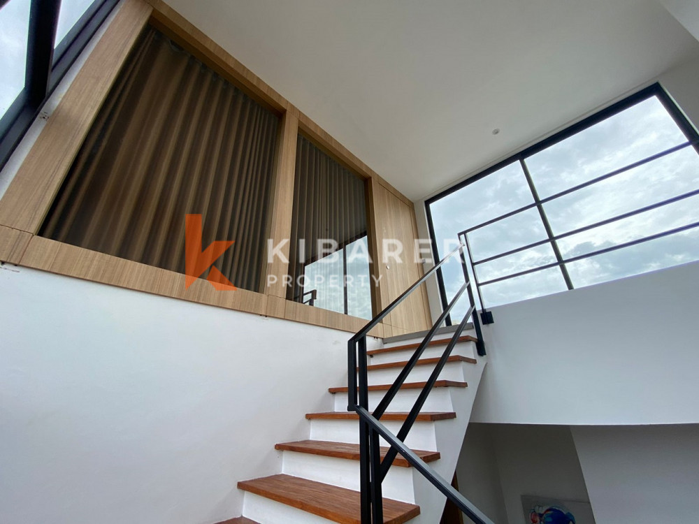 Modern Five-Bedroom Closed Living Villa Located in Jimbaran — image 2