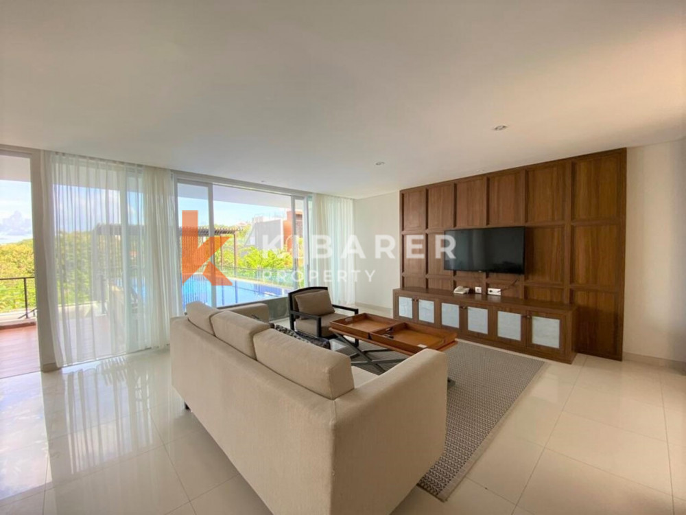 Wonderful Three Bedroom Bayview Villa With Enclosed Living in Nusa Dua — image 6