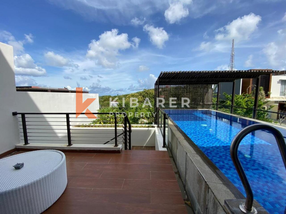 Magnificent Three-Bedroom Bayview Villa with Enclosed Living in Nusa Dua — image 4