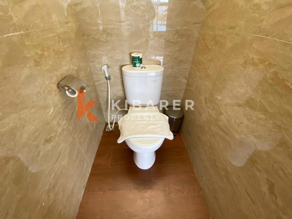 Wonderful Three Bedroom Bayview Villa With Enclosed Living in Nusa Dua — image 13