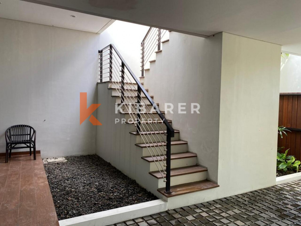 Wonderful Three Bedroom Bayview Villa With Enclosed Living in Nusa Dua — image 9