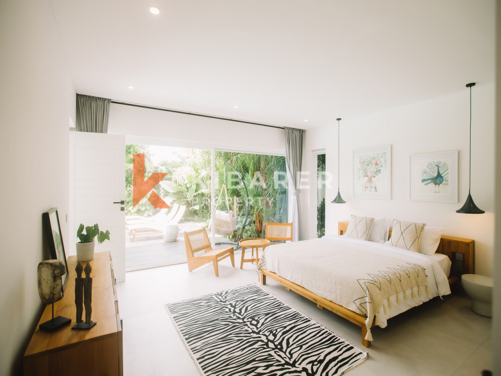 Superb Three-Bedroom Villa Surrounded by a Living Room Located in Canggu — image 11
