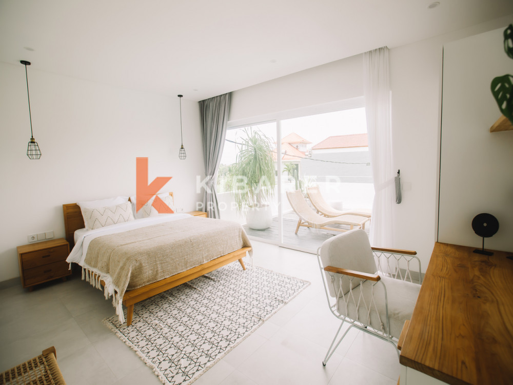 Stunning Three Bedroom Villa Enclosed Living Room Situated in Canggu — image 19
