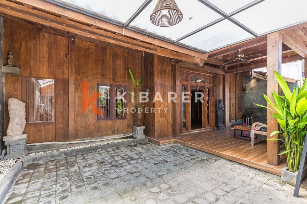 Beautiful Two Bedroom Joglo Villa situated in Canggu — image 11