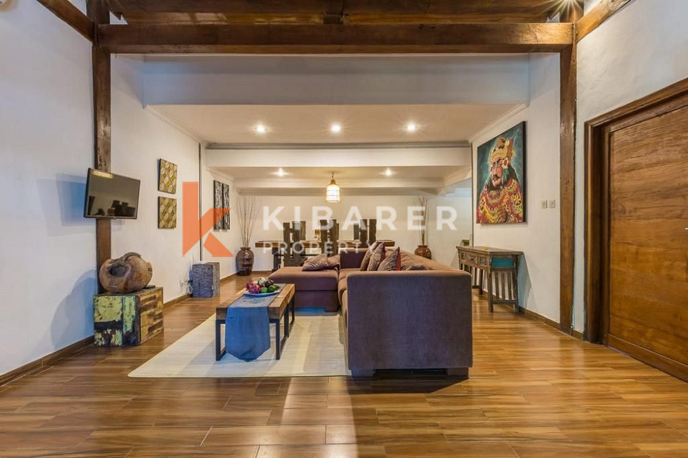 Beautiful Two Bedroom Joglo Villa situated in Canggu — image 2